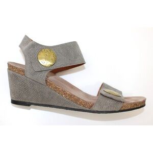 Taos Buckle Leather Wedge Heel Sandals  Taupe Size EU 37